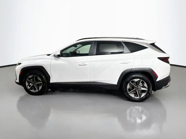 Used 2026 White Pearl Hyundai SEL image 6