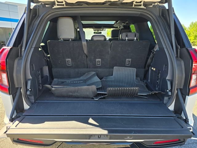 Used 2025 White Ford Tremor image 29