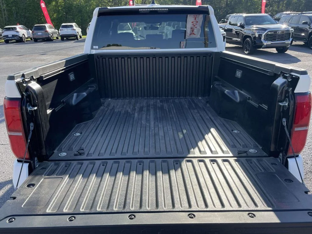 Used 2026 Ice Cap Toyota SR5 image 9