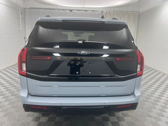 Used 2025 Gray Ford Tremor image 7