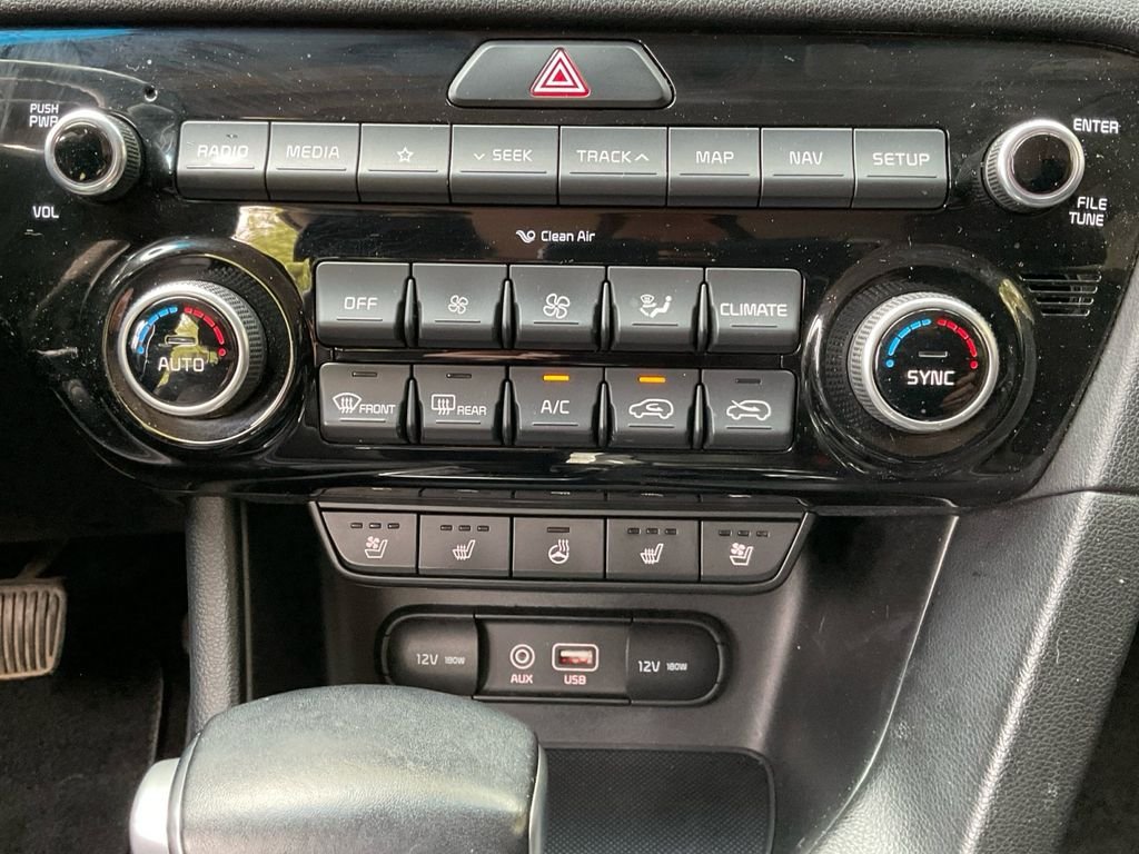 Used 2018 Red Kia EX image 26