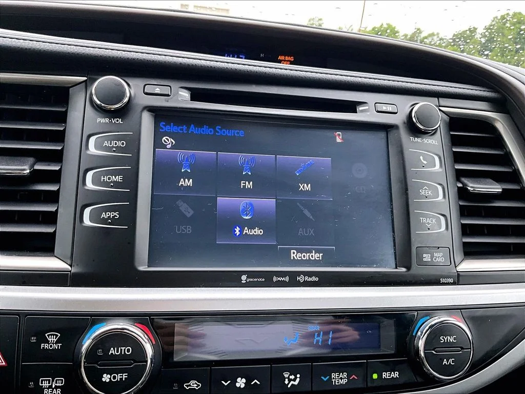 Used 2019 Gray Toyota XLE image 19