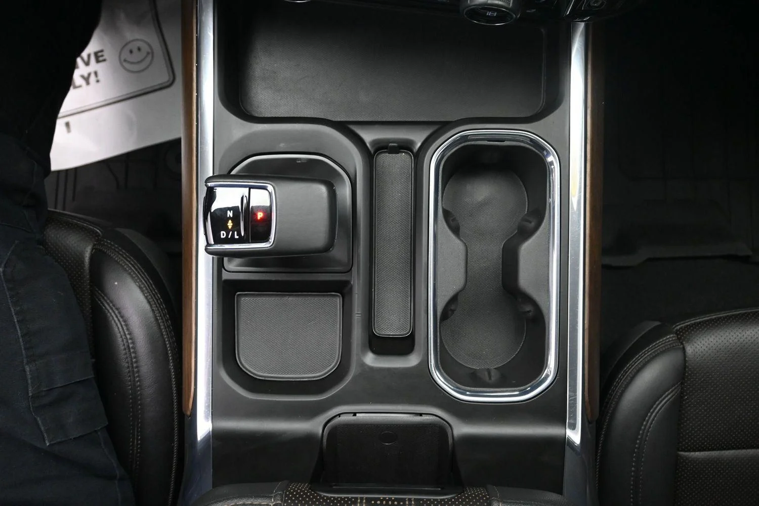 Used 2023 Iridescent Pearl Tricoat Chevrolet High Country image 34