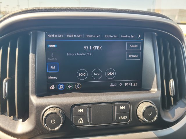 Used 2022 White Chevrolet LT image 22