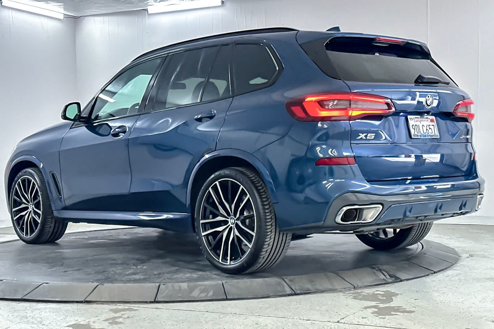 Used 2023 Phytonic Blue Metallic BMW xDrive40i image 6