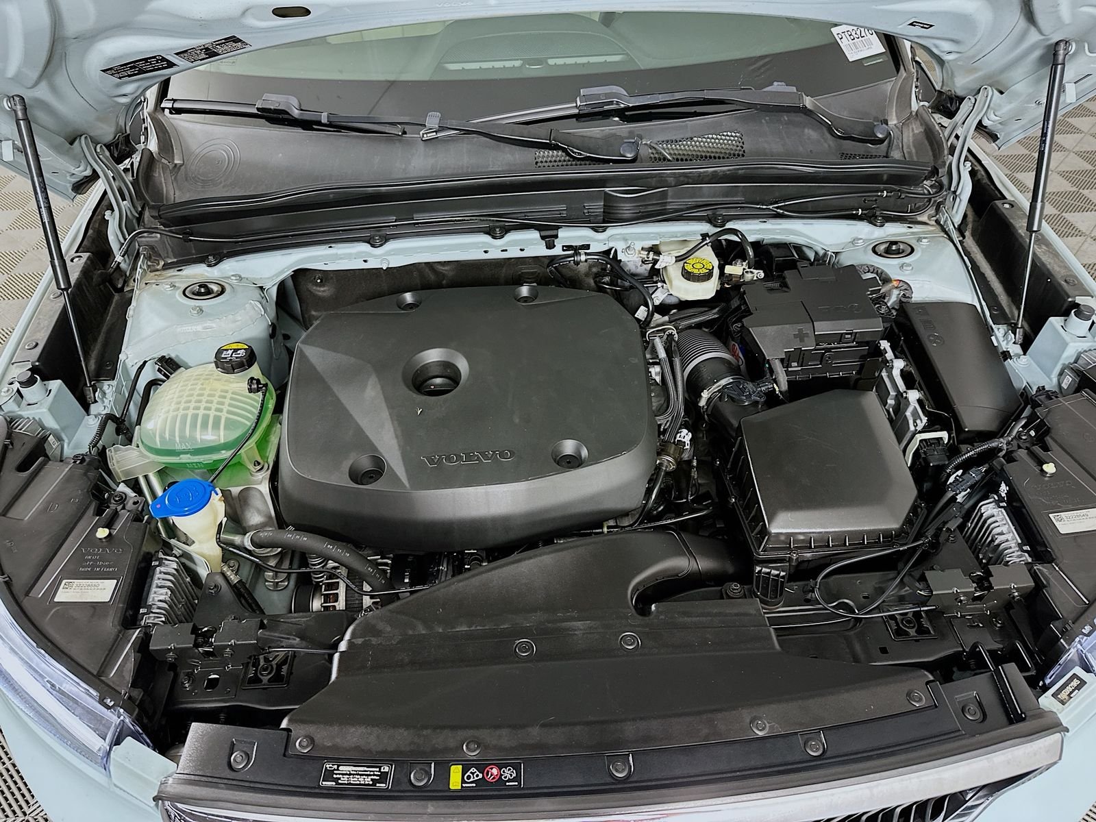 Used 2019 Amazon Blue Volvo Momentum image 29