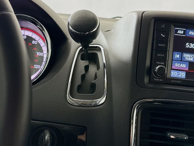 Used 2016 Silver Dodge SE image 16