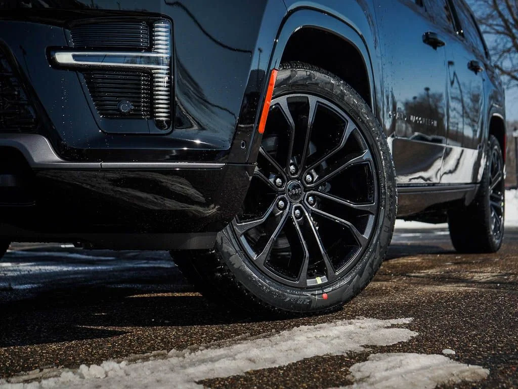 New 2026 High Gloss Black Jeep Summit image 6