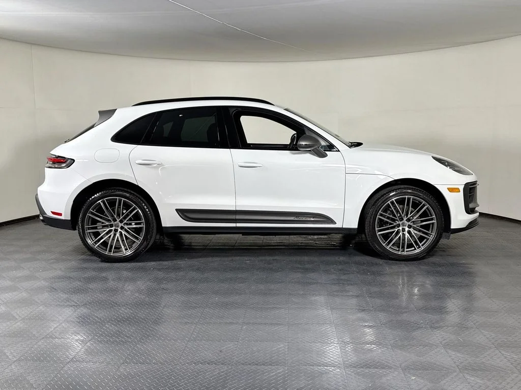 Used 2023 Carrara White Metallic Porsche T image 8