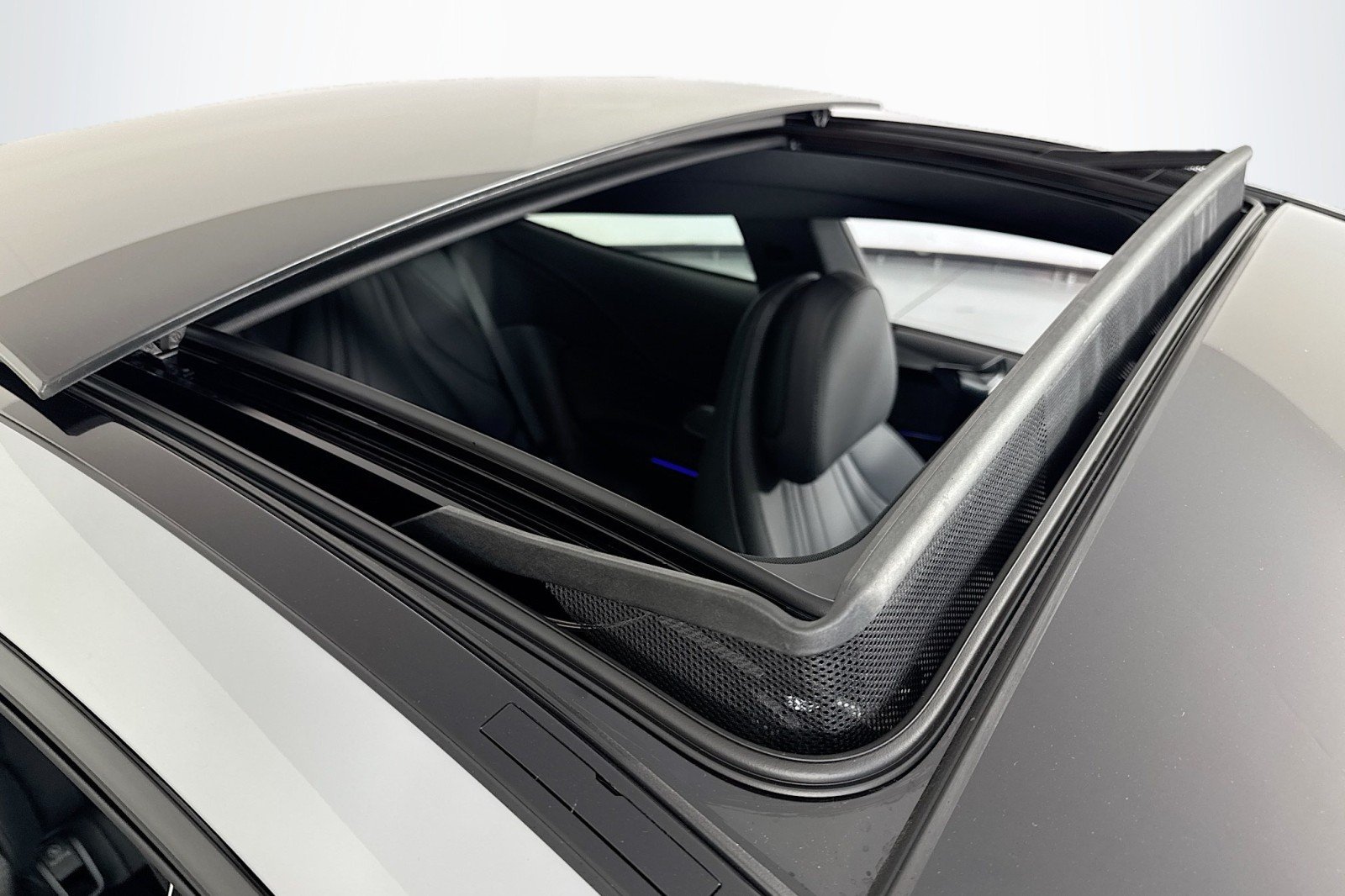 New 2026 MANUFAKTUR Alpine Grey Metallic Mercedes-Benz CLE 450 4MATIC® Coupe image 21