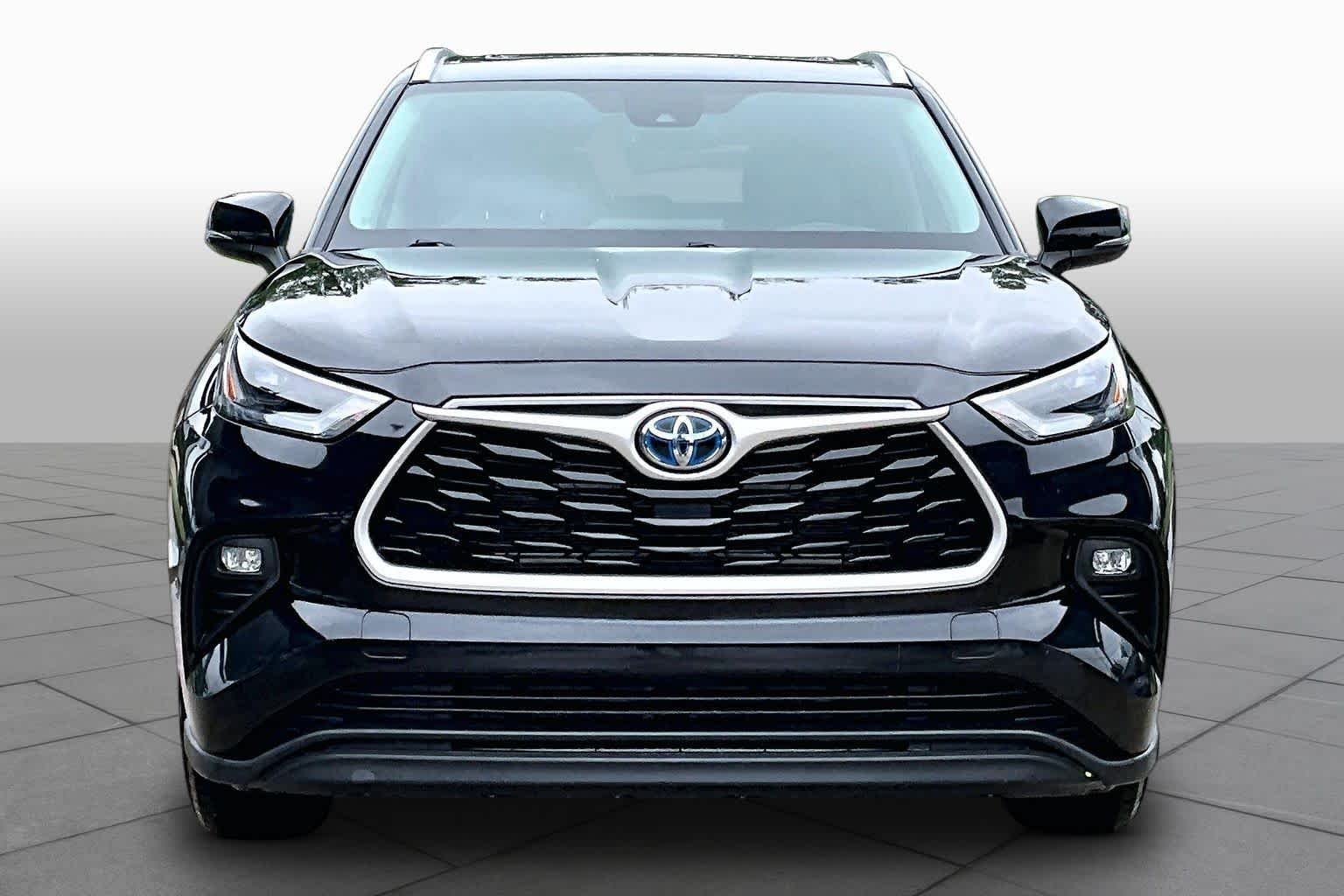Used 2023 Midnight Black Metallic Toyota Hybrid XLE image 4