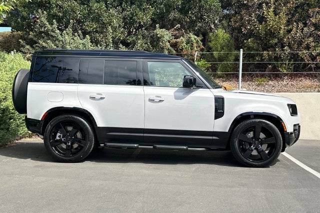 New 2026 Borasco Grey Land Rover X-Dynamic SE image 6