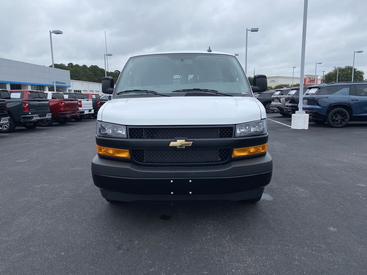 2025 Chevrolet Express Cargo Work Van - Photo 40