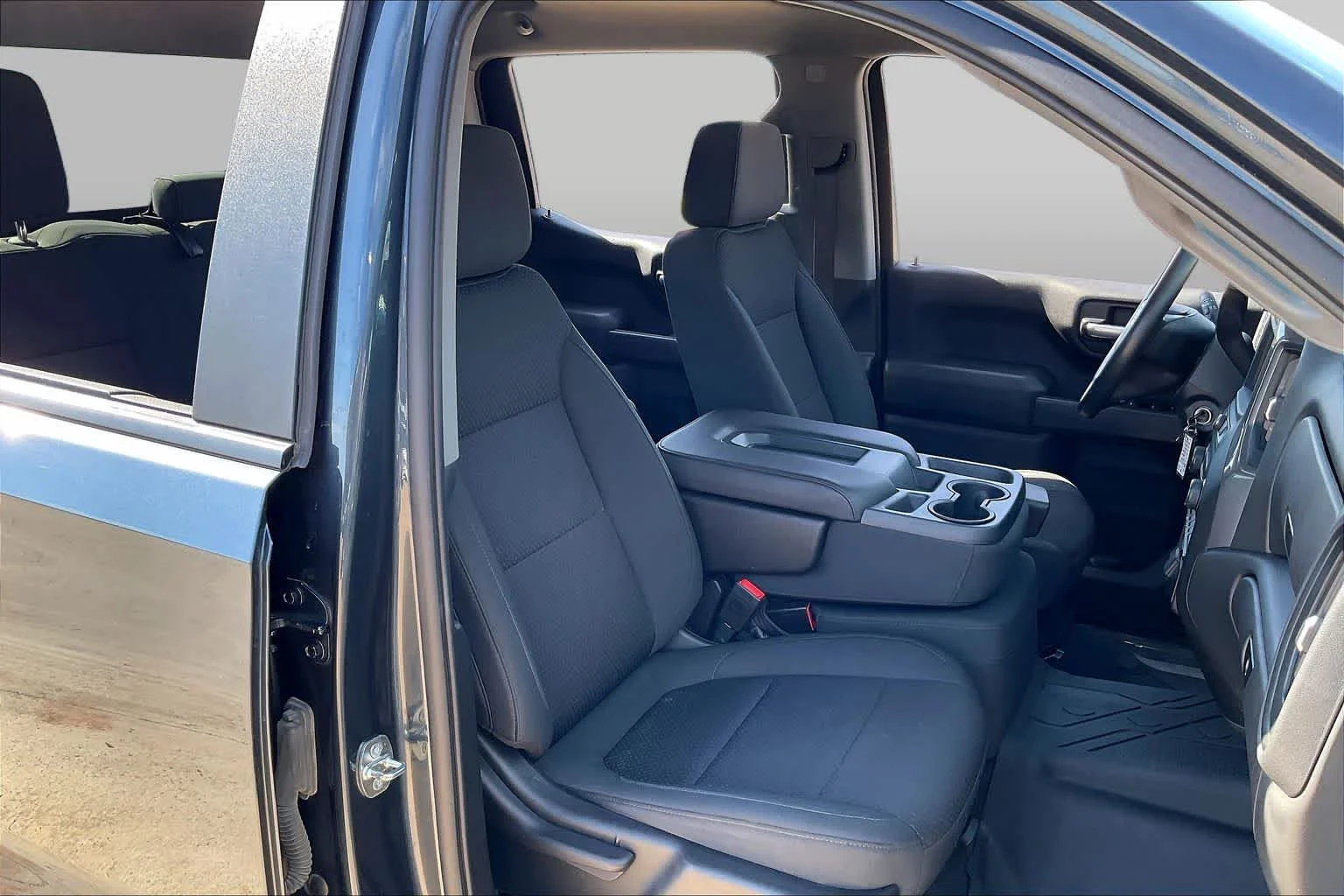 Used 2020 Shadow Gray Metallic Chevrolet Custom image 9