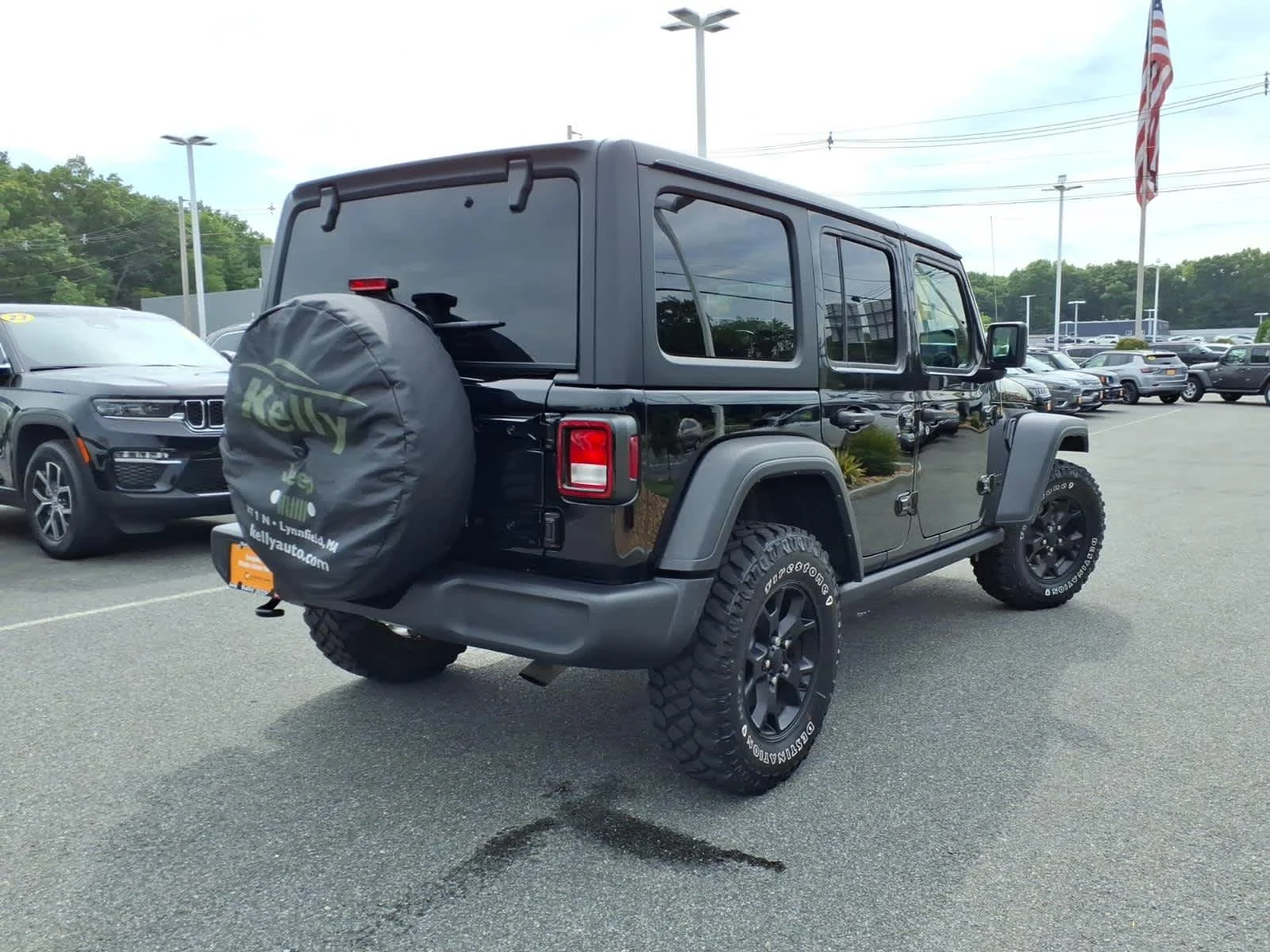 Certified Used 2022 Black Clearcoat Jeep Unlimited Willys image 7