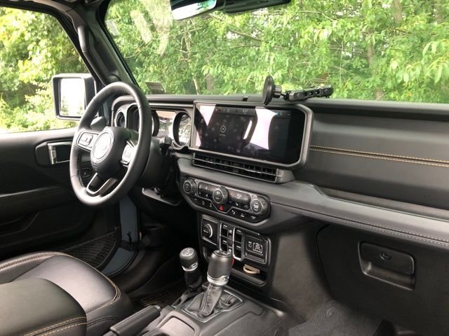 Used 2025 Gray Jeep High Tide image 27