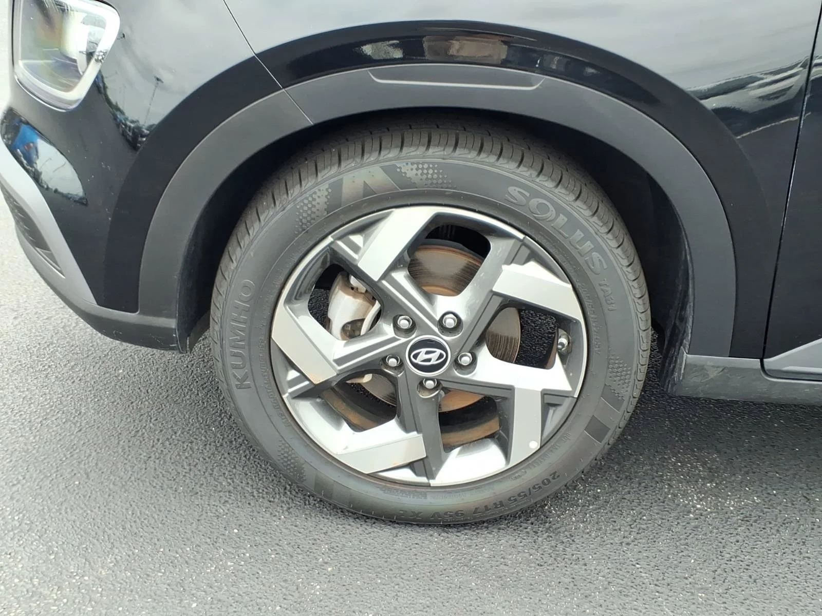 Used 2025 Onyx Black Hyundai SEL image 33