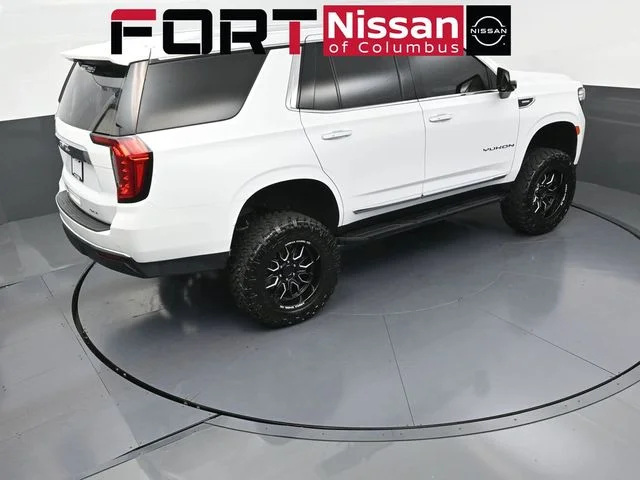 Used 2023 White GMC SLT image 47