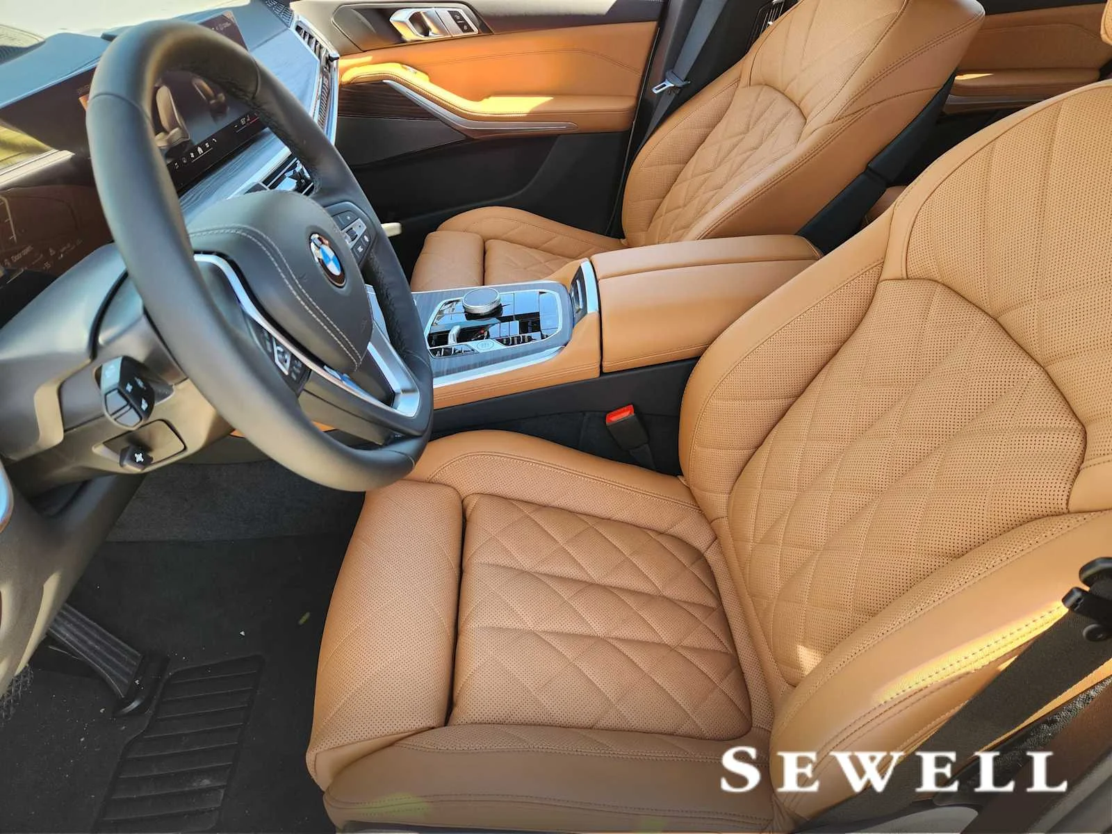 New 2026 Mineral White Metallic BMW sDrive40i image 4