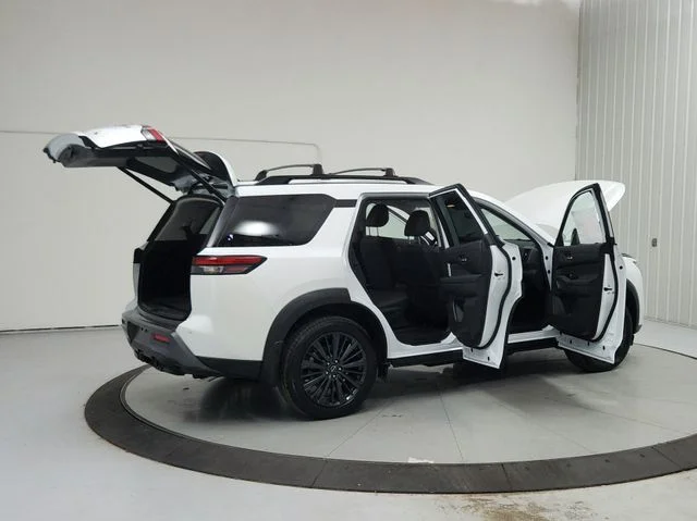 New 2026 White Nissan SL image 15