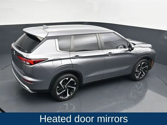 Used 2022  Mitsubishi SE image 30
