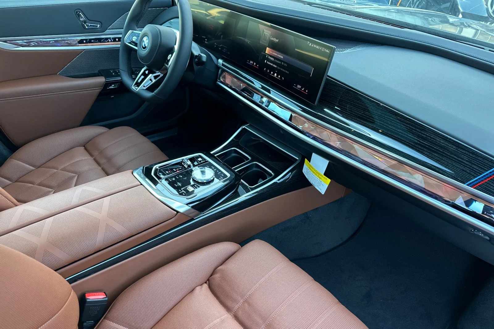 2026 BMW 7 Series 750e - Photo 14