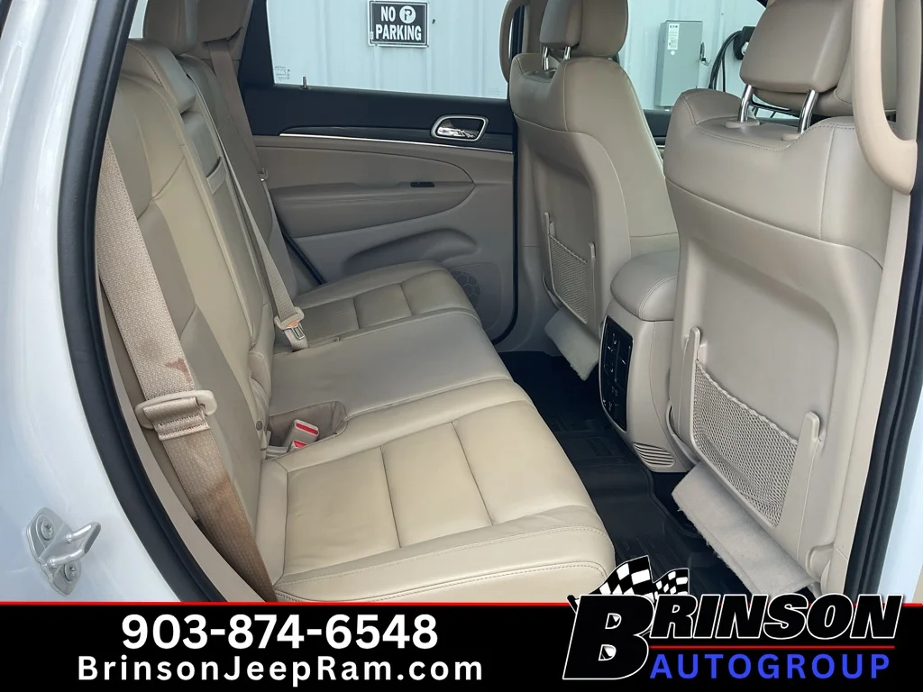 Used 2022 Bright White Clearcoat Jeep Limited image 21