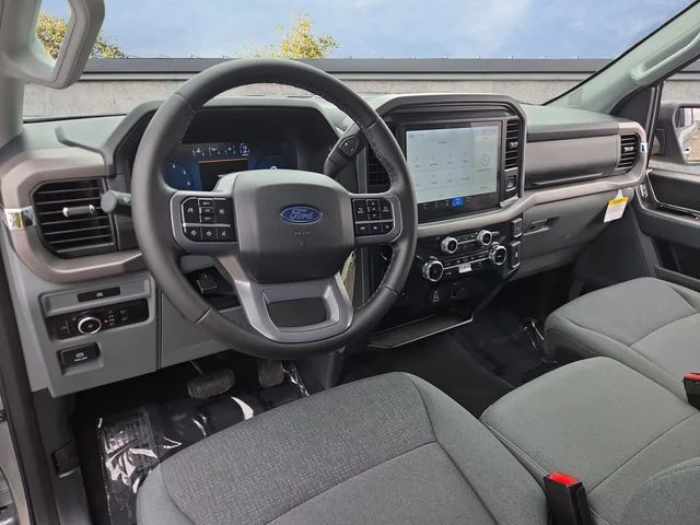 Used 2025 Silver Ford XLT image 10