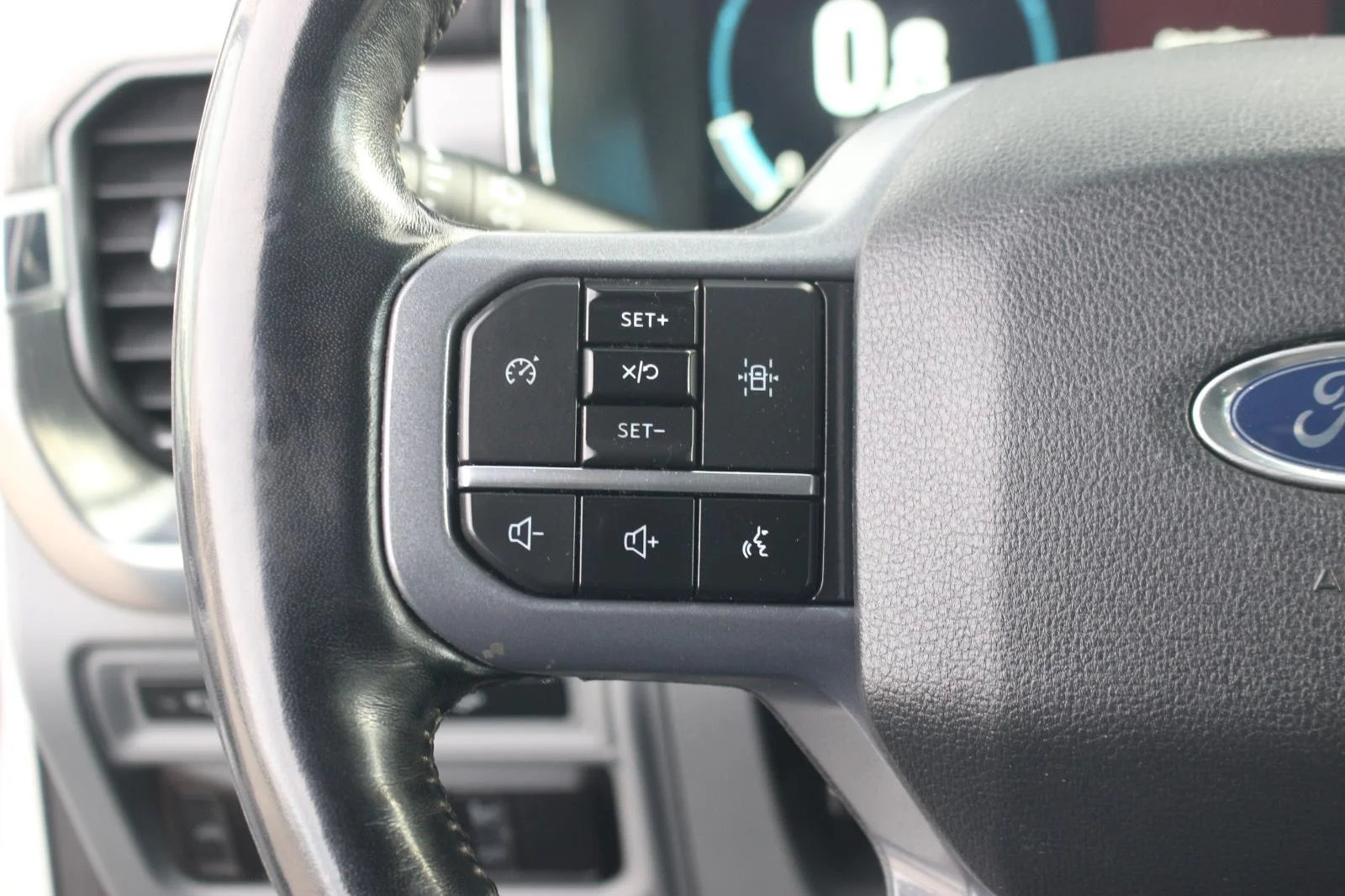 Used 2023 White Ford XL image 22