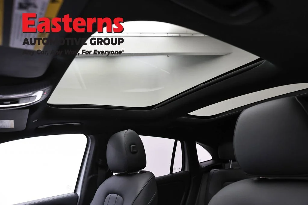 Used 2023 White Mercedes-Benz GLA 250 image 37