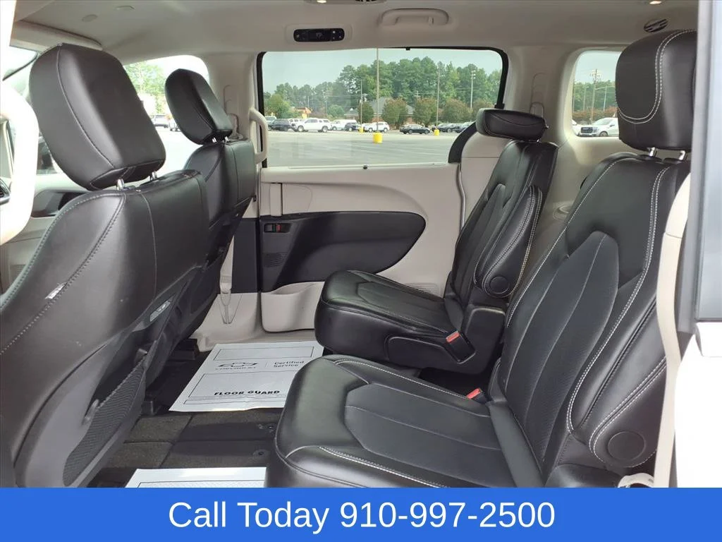 Used 2024 White Chrysler Touring L image 25