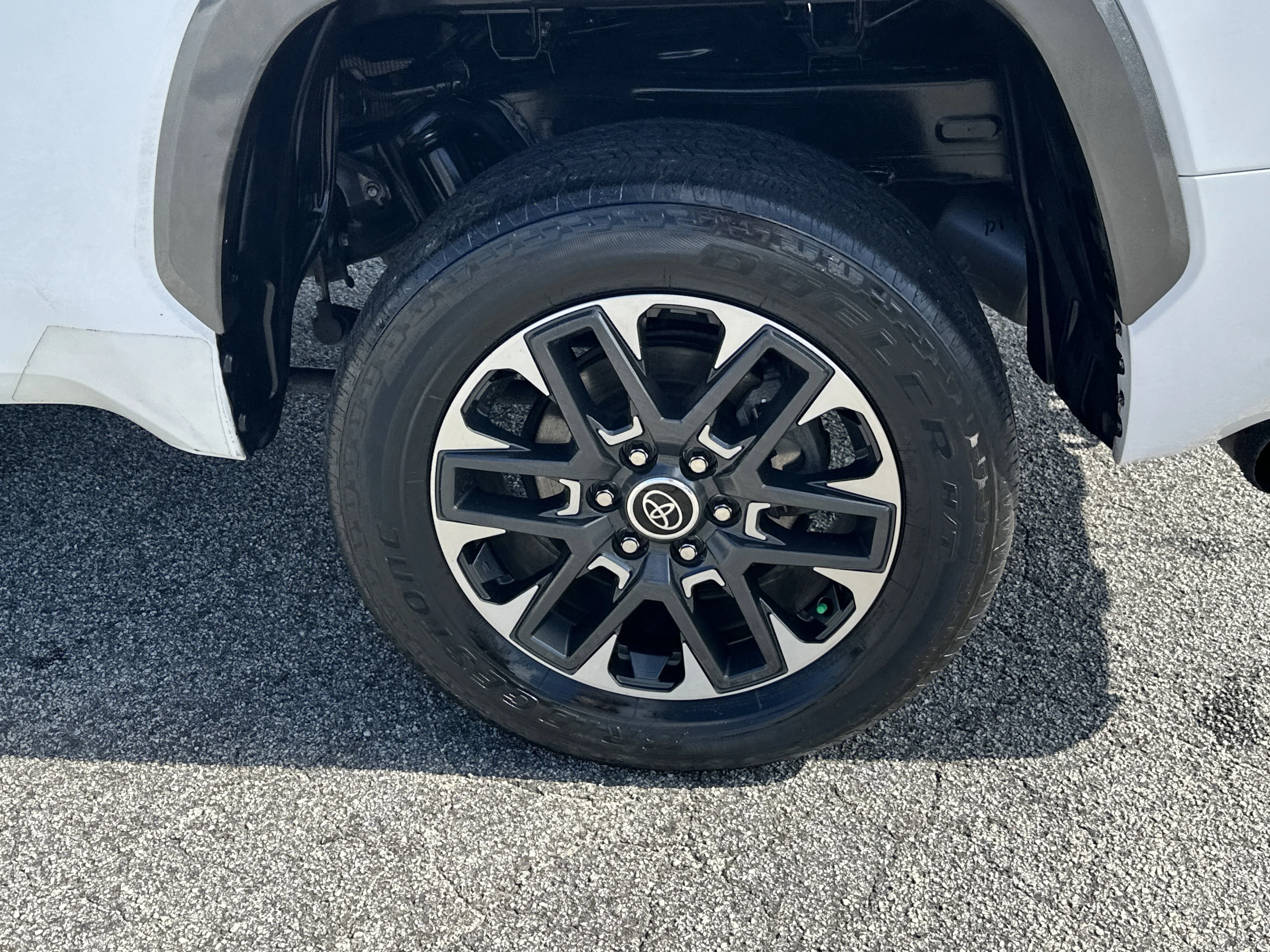2022 Toyota Tundra Limited - Photo 20