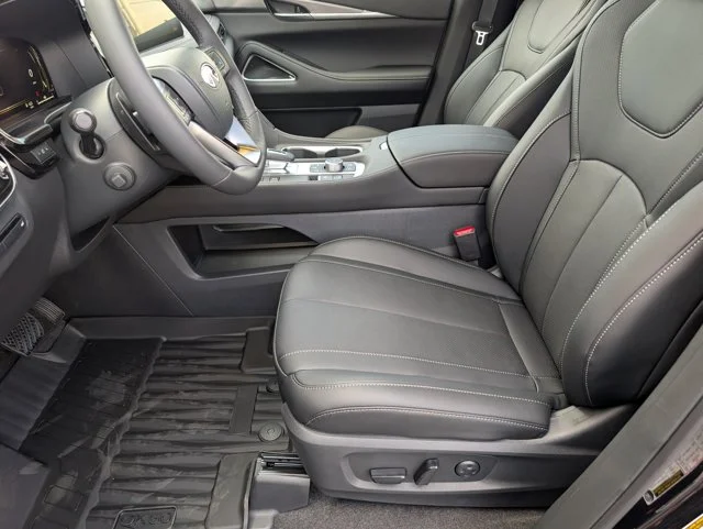 New 2027 MINERAL BLACK INFINITI LUXE image 21