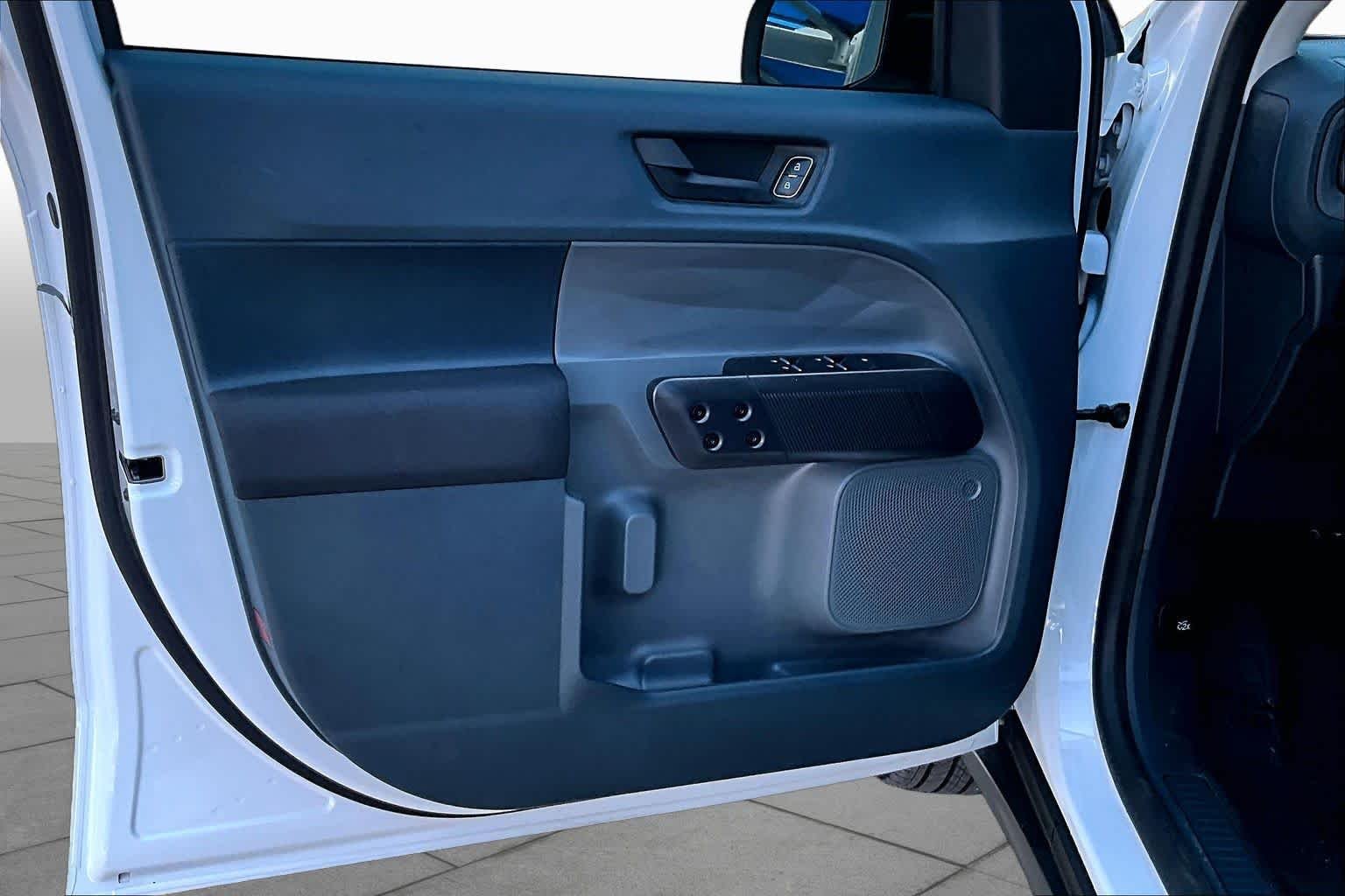 Used 2024 Oxford White Ford XL image 22