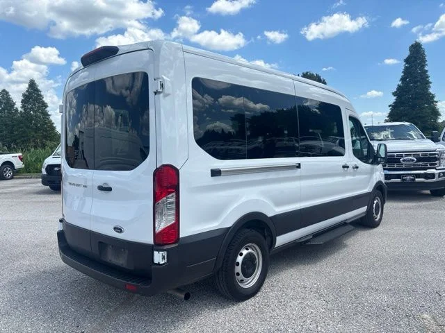 Used 2024 White Ford XL image 5