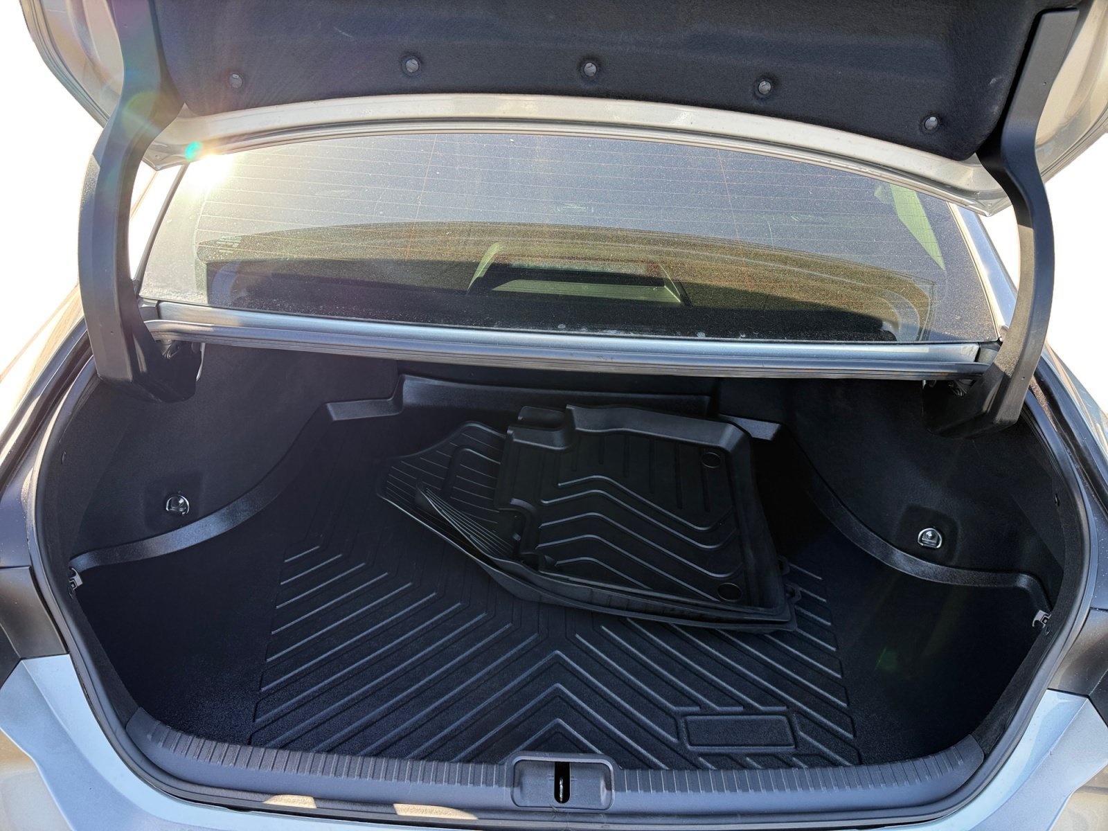 Used 2019 Silver Lexus 350 image 17