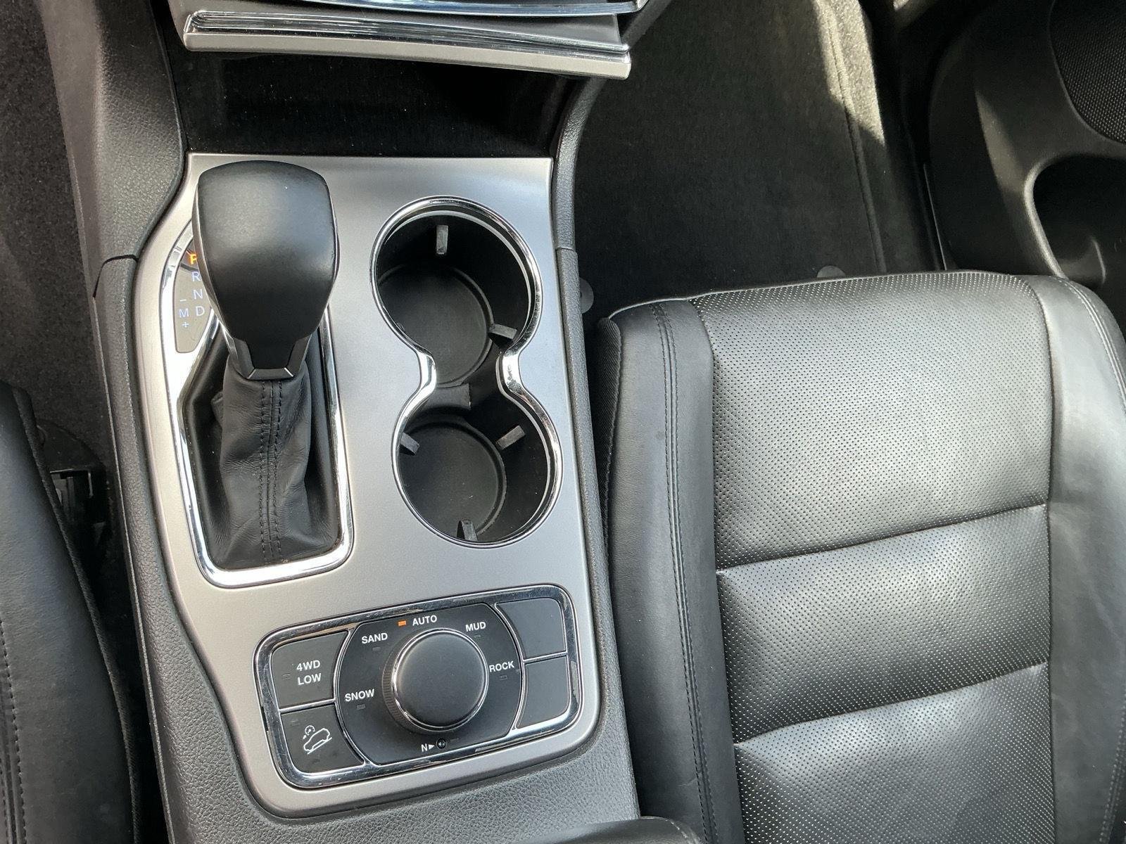 Used 2019 Billet Silver Metallic Clearcoat Jeep Limited image 6
