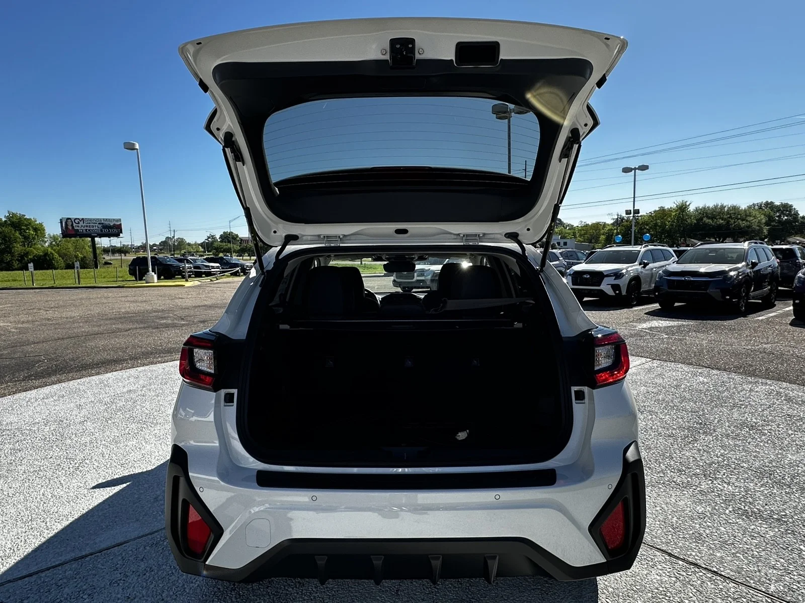 New 2026 CRYSTAL WHITE PEARL Subaru Limited Hybrid image 9