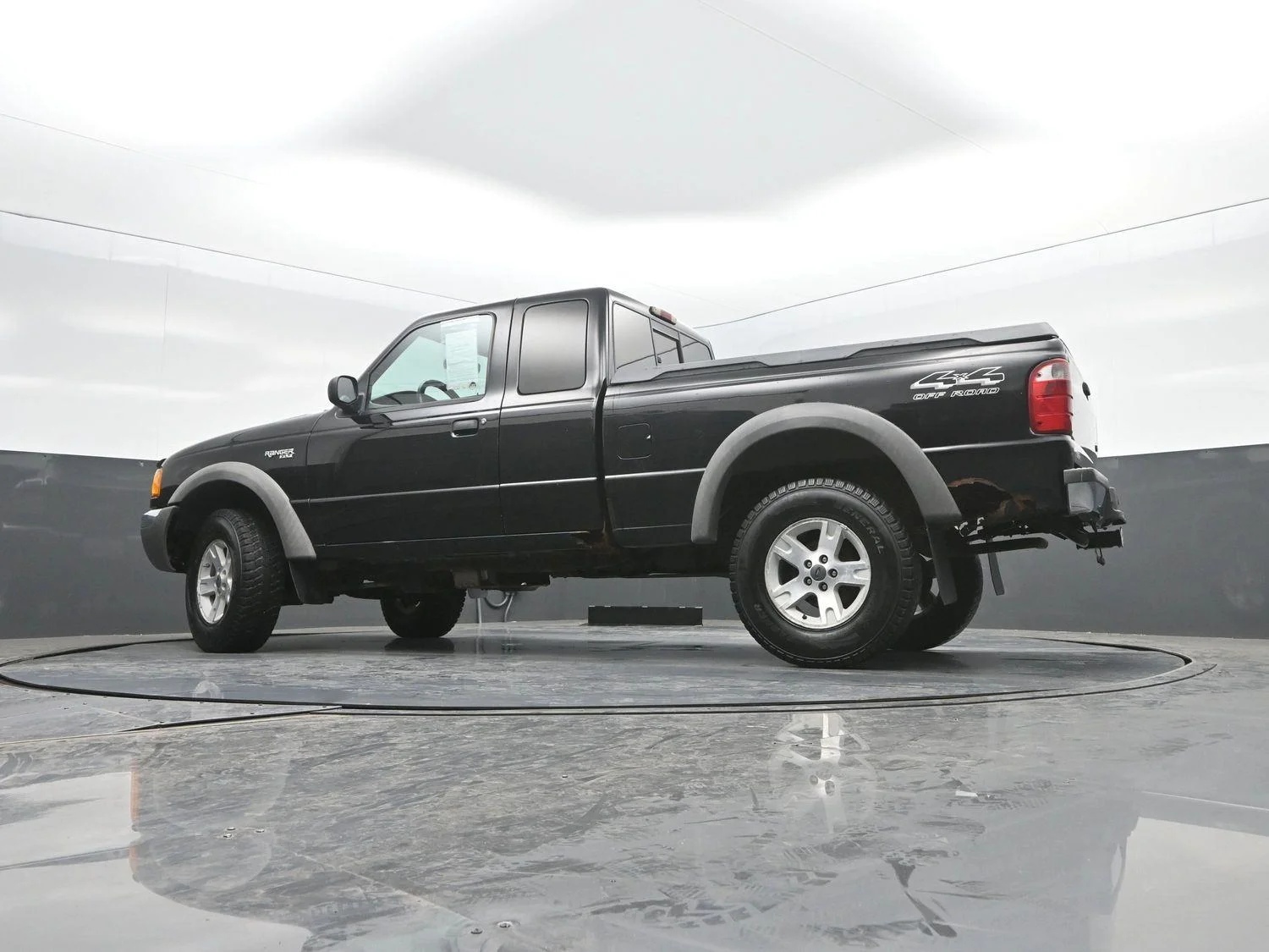 Used 2002  FORD  image 21