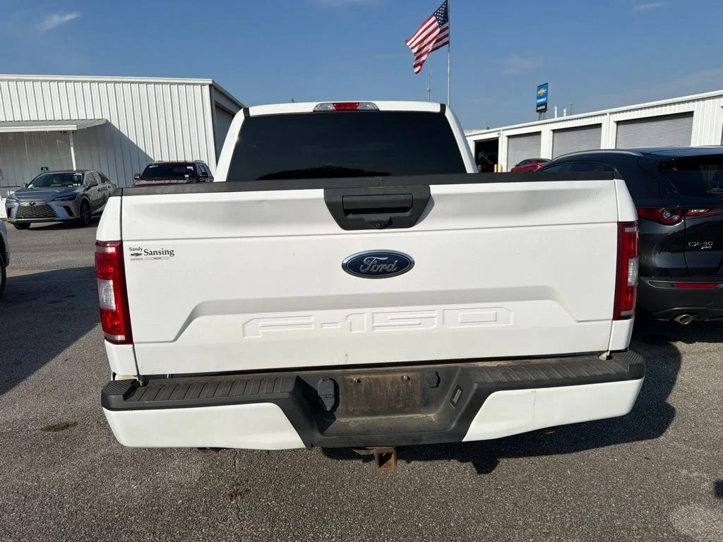 Used 2020 White Ford XL image 7