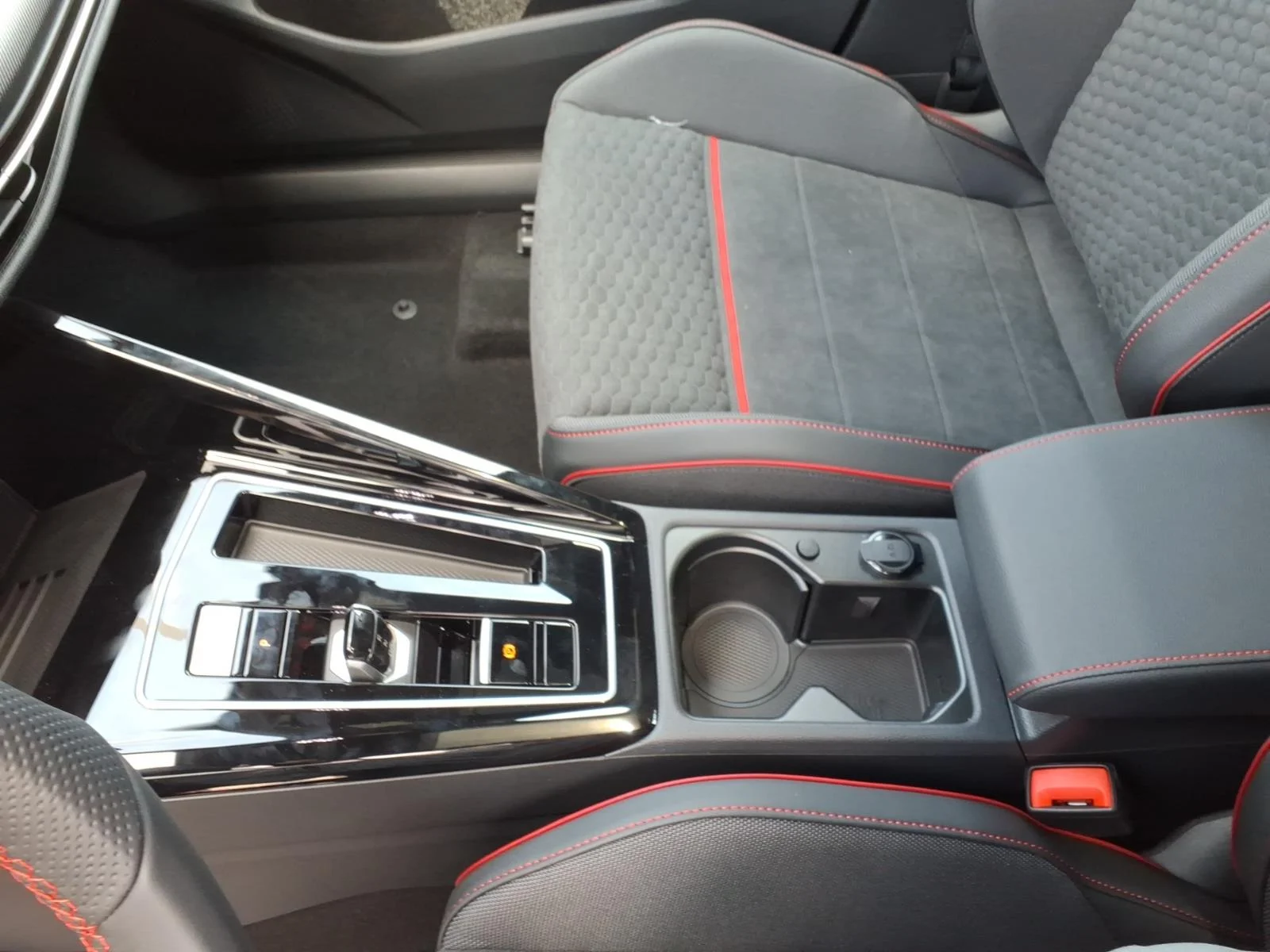 New 2026 Moonstone Gray Volkswagen 2.0T SE DSG image 10