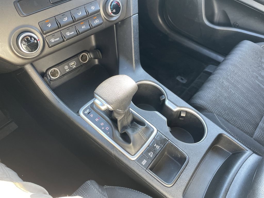 Used 2017 Silver Kia LX image 20