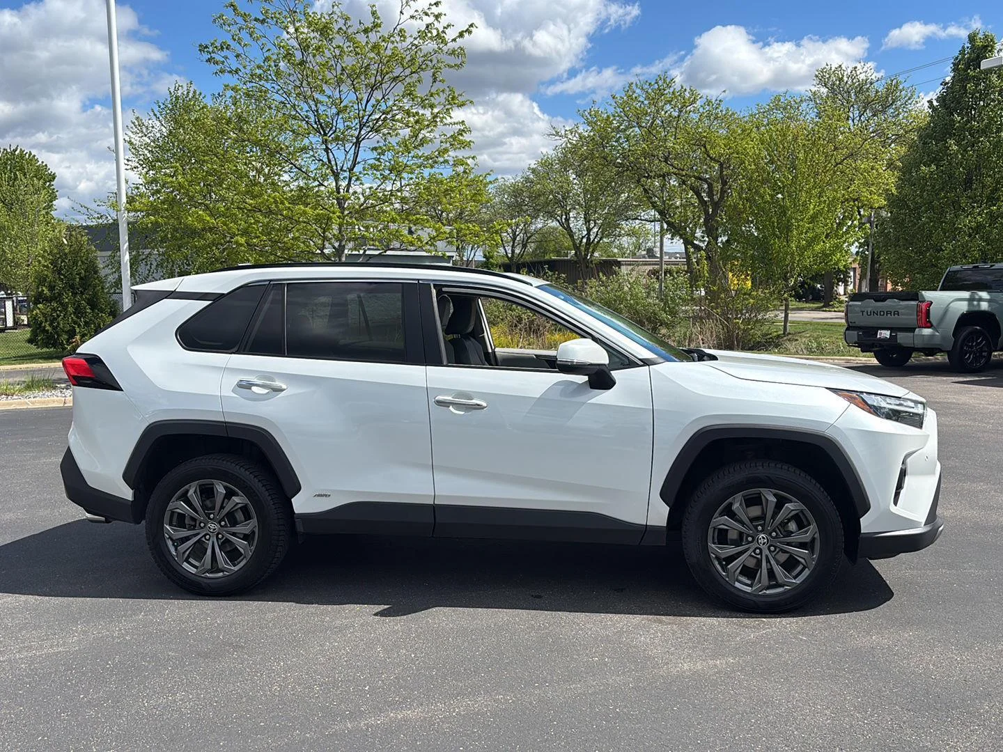Used 2023 Wind Chill Pearl Toyota Limited image 10