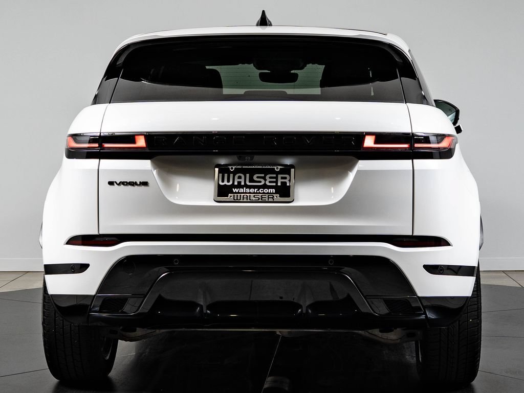Used 2025 Ostuni Pearl White Metallic Land Rover Dynamic image 7