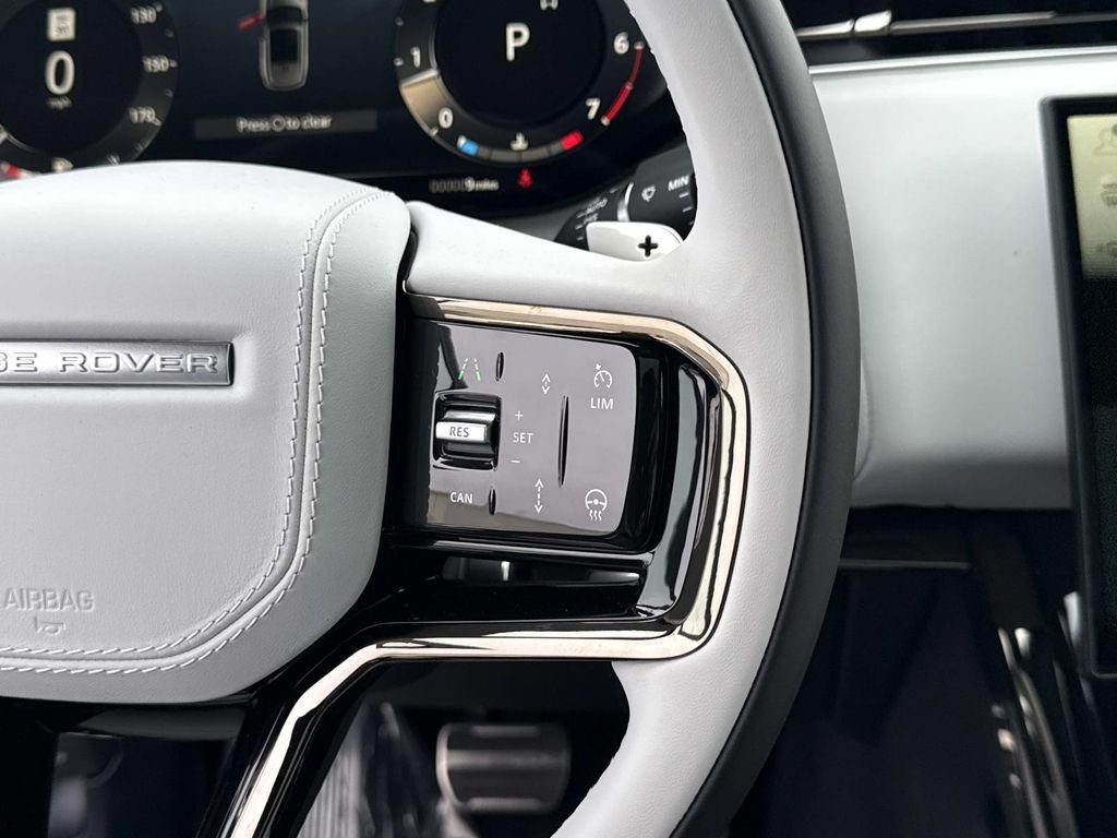 New 2026 Charente Grey Land Rover Dynamic SE image 6