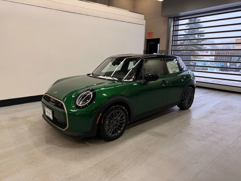 2026 MINI Hardtop Cooper S's photo