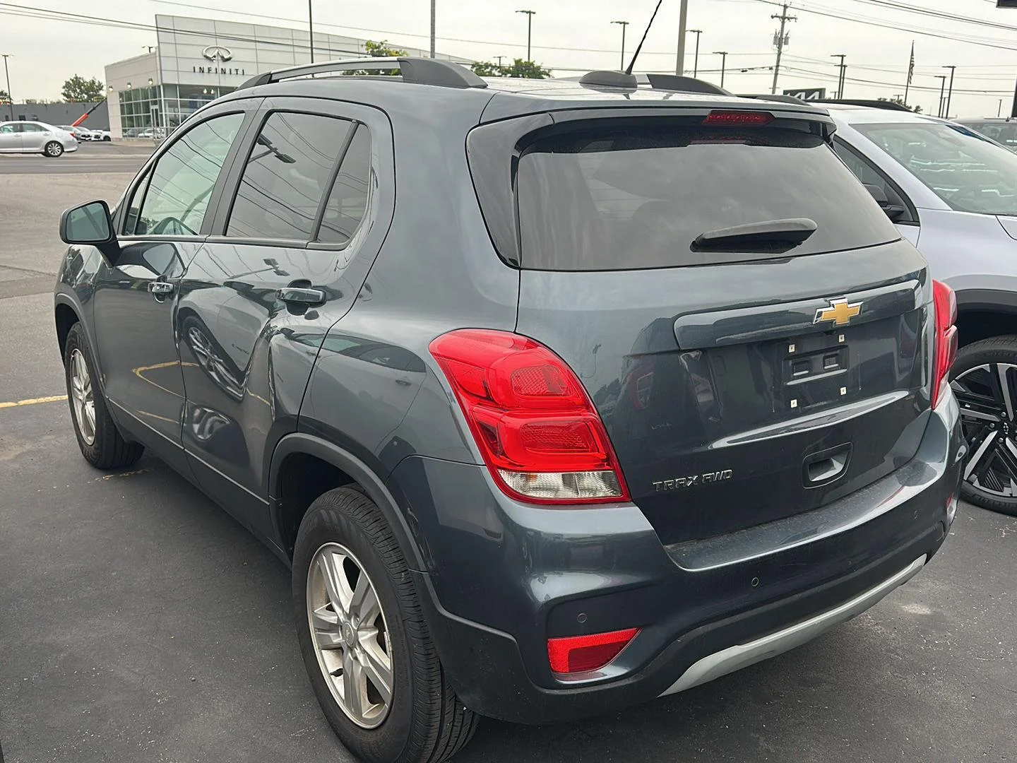 Used 2022 Shadow Gray Metallic Chevrolet LT image 3
