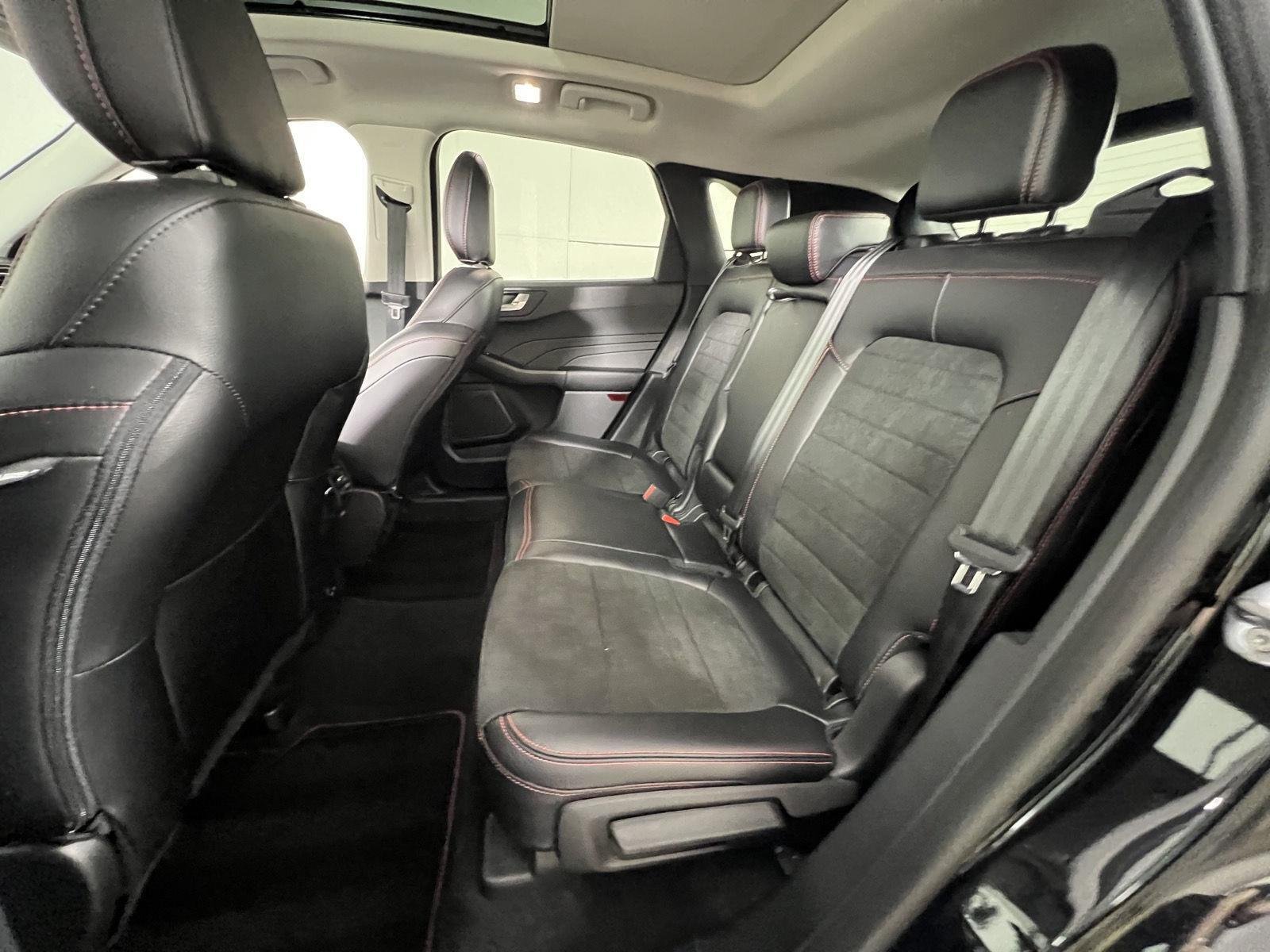 Used 2022 Agate Black Ford SEL image 20
