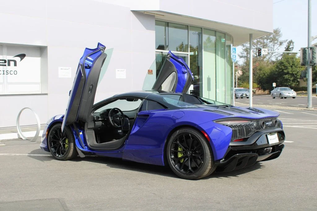 Certified Used 2025  McLaren Performance image 29