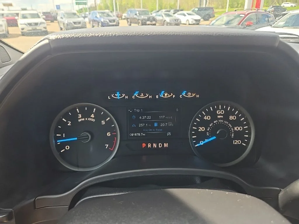 Used 2017 Black Ford XLT image 13